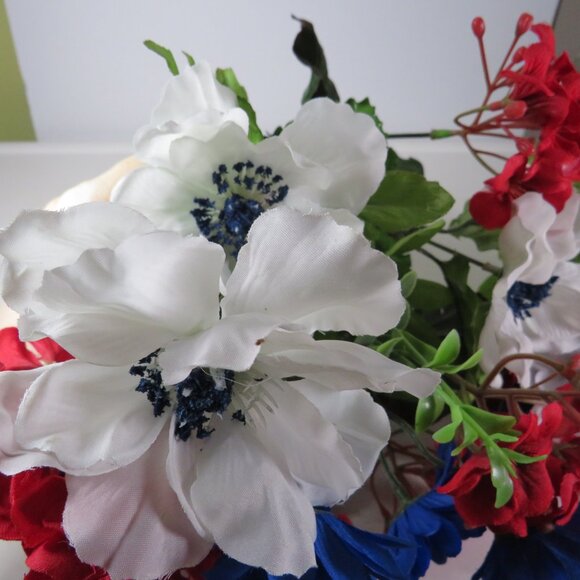 Red White & Blue Patriotic (2) Bunches of bound flowers - Picture 5 of 9